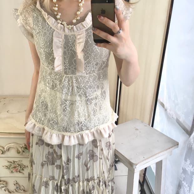 일본빈티지 레이스 앤틱 쉬어 아이보리 프릴 블라우스