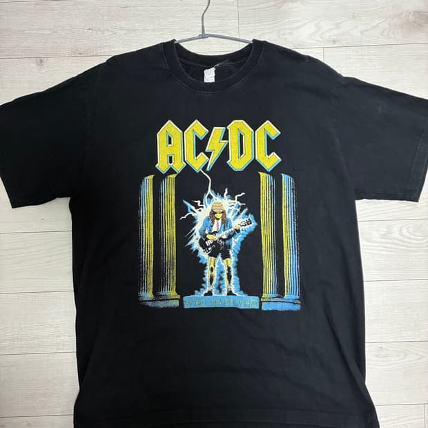 ACDC 티셔츠