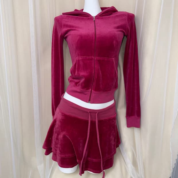 S Juicy Couture 프릴 치마 셋업 와인