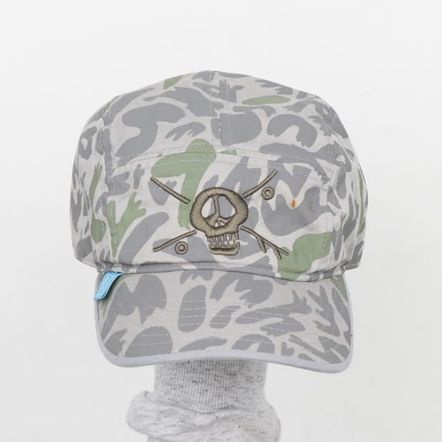 스투시 스컬 카모 볼캡