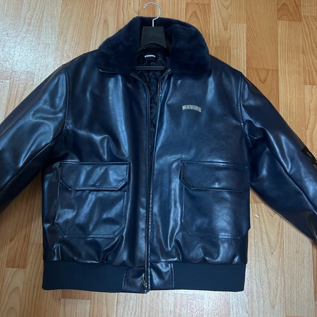 위캔더스 가죽 자켓 팝니다