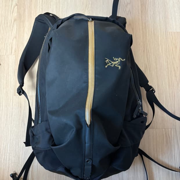 아크테릭스 아로22