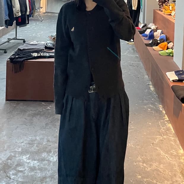 메종 키츠네 베이비 폭스 패치 라운드넥 가디건 H1016