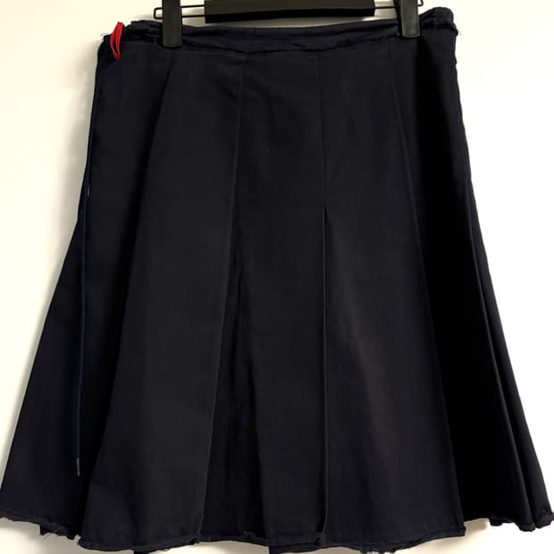 프라다 미디 플리츠 스커트