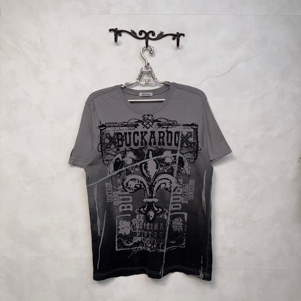 Buckaroo gradient oriental punk t