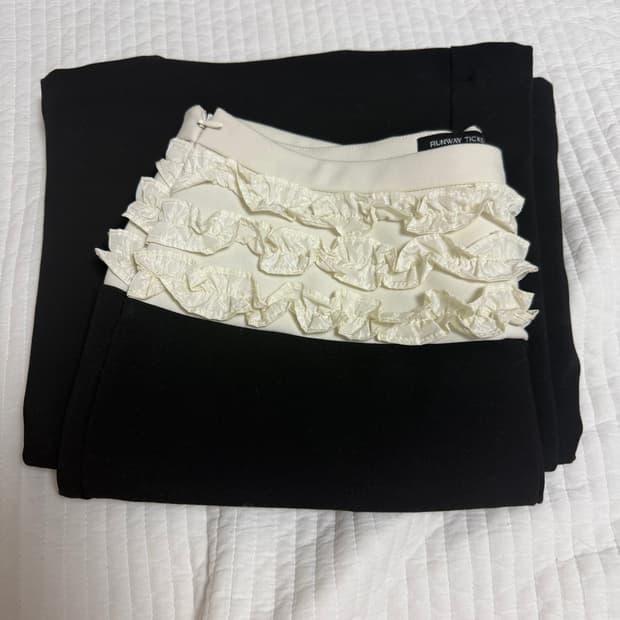 RUNWAY TICKET 런웨이티켓 레이스 플라워 팬츠 M