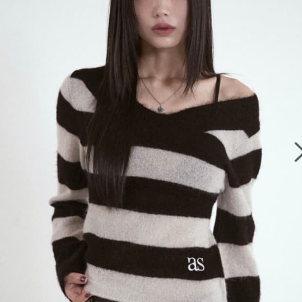 애즈온 포니 스트라이프 니트