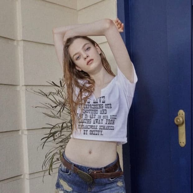 보헤미안서울 넥 컷팅 빈티지 티셔츠