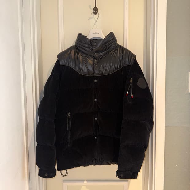 몽클레어 1952 Danum Corduroy Jacket black