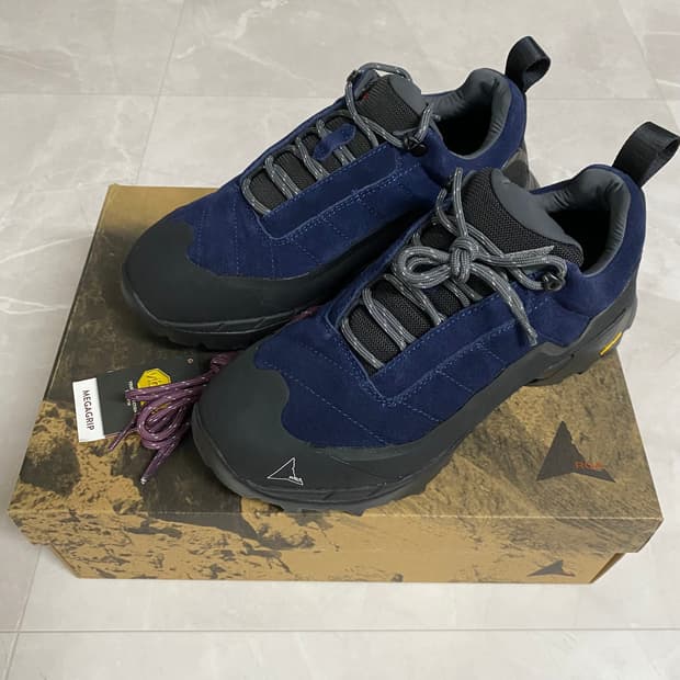 로아하이킹 카타리나 미드나잇 블루 새상품