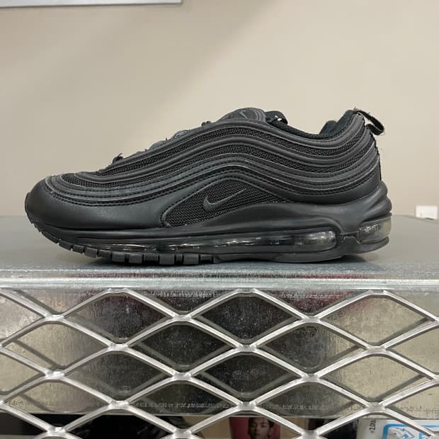 나이키 에어맥스 97 트리플 블랙 250