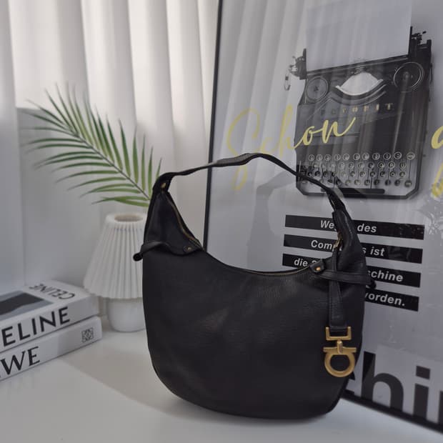 페라가모 간치니 호보백