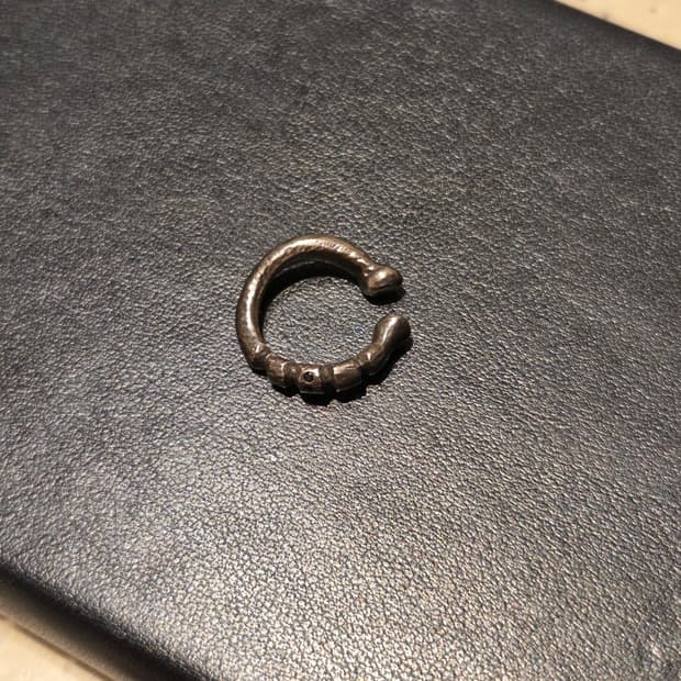 비주류 이어커프