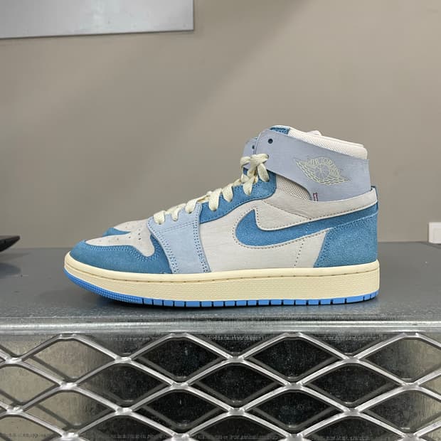 나이키 에어 조던 1 줌 에어 컴포트 2 팬텀 유니버시티 블루 245