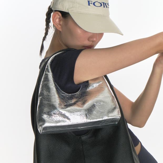 포츠포츠 fottsfotts 실버 백 리본빛