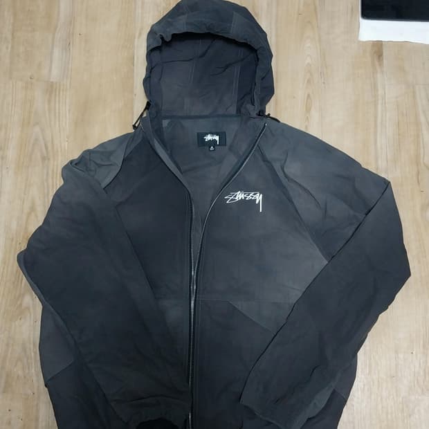 스투시 바람막이