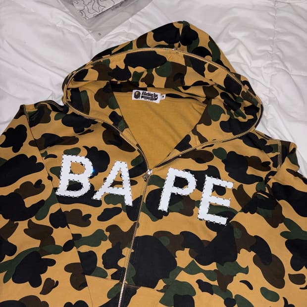 BAPE 퍼스트 카모 라인스톤 후드집업[M][새상품급]