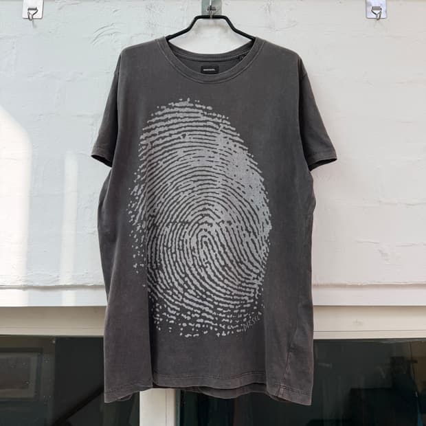 DIESEL 디젤 핑거프린트 그래픽 반팔 티셔츠 L