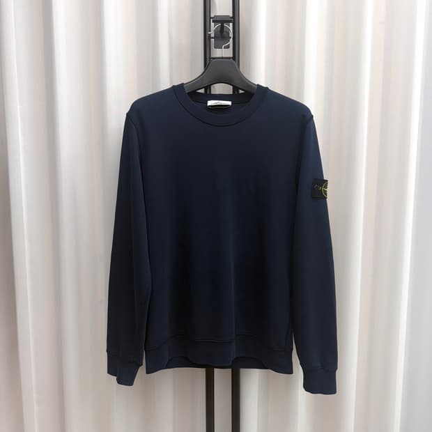 [L] 스톤아일랜드 와펜 맨투맨 네이비