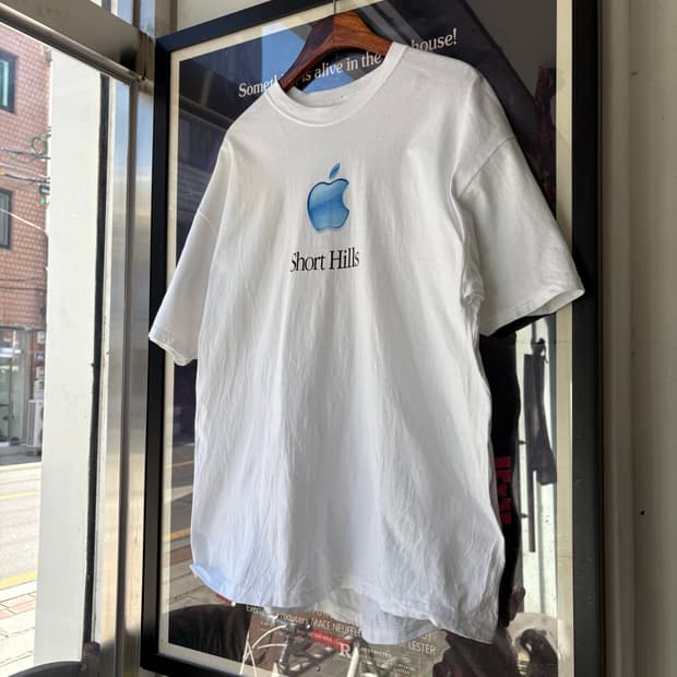 00s Apple Shop different 프로모 티셔츠