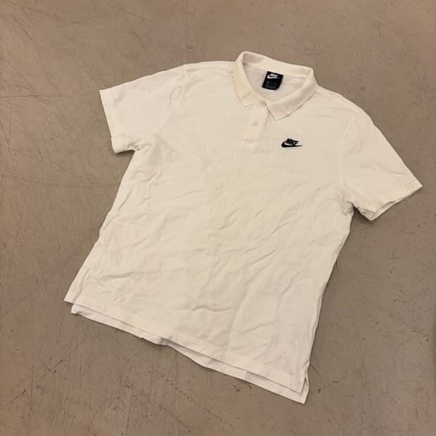 나이키 스몰로고 카라티셔츠