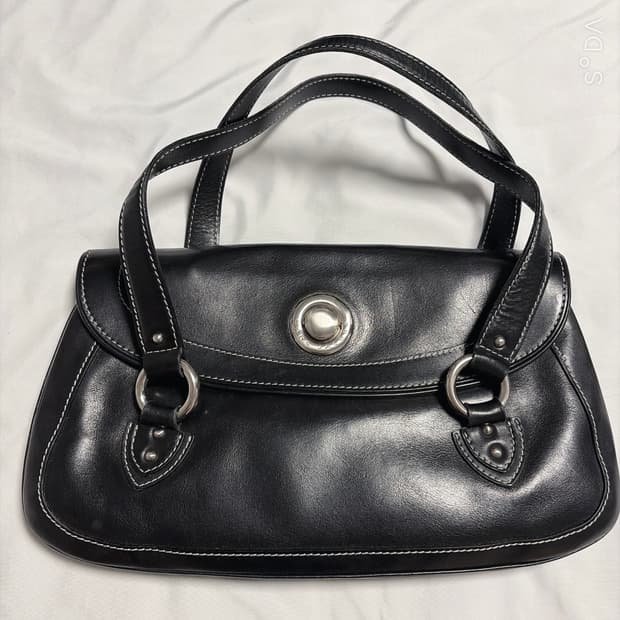 마크제이콥스 스티치 가죽 숄더백 블랙