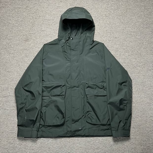 나이키 NSW 스톰핏 ADV 테크팩 고어텍스 자켓 110
