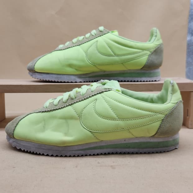 나이키 코르테즈 형광 운동화 250