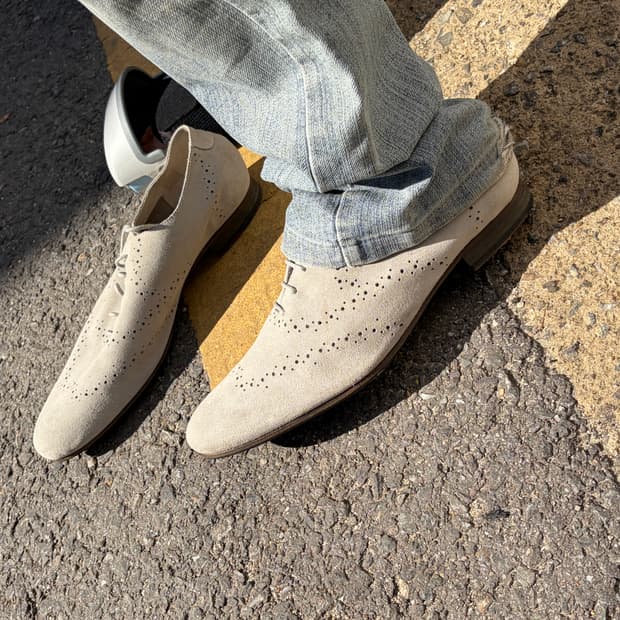 앰포리오 아르마니 스웨이드 레이저 컷 로퍼 