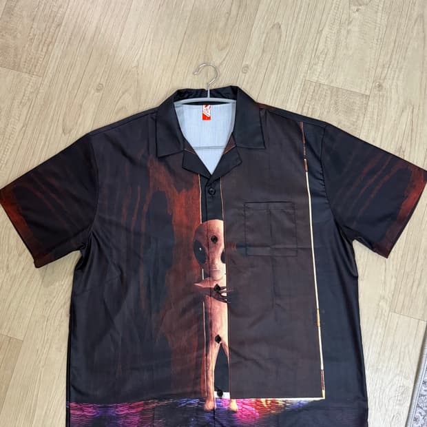 90년도 에일리언 워크샵 레드탭 셔츠