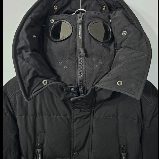 씨피컴퍼니 CP컴퍼니 고글 패딩 블랙 105