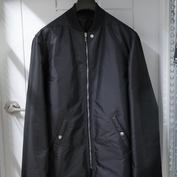 릭오웬스 FLIGHT NECKED DUVET BLACK