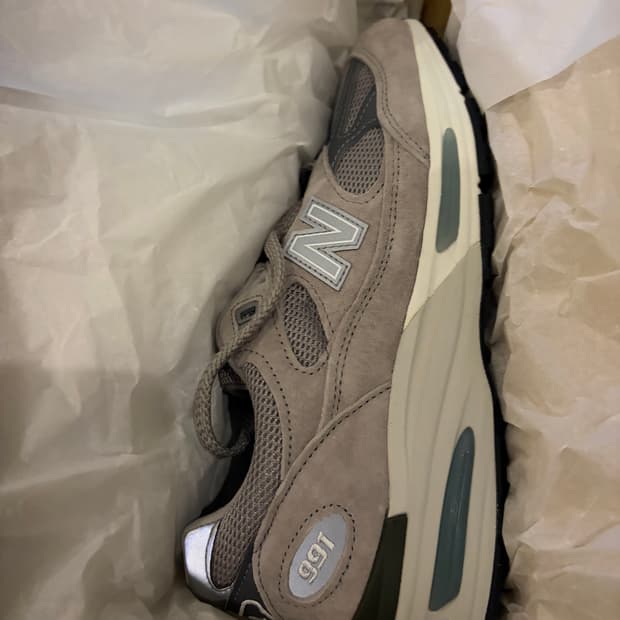 뉴발란스 991 V2 그레이 235 새상품