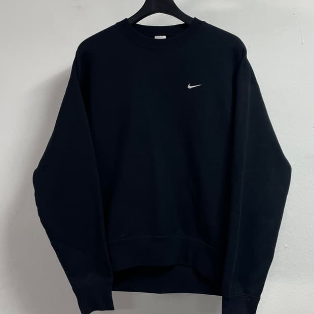 나이키 NRG 스우시 블랙 맨투맨 (on.361)