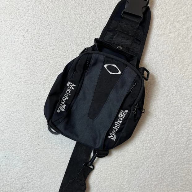 미스치프 롬버스 슬링백 A1672