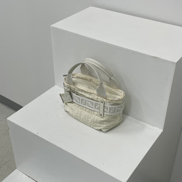 펜디 FF 로고 화이트 나일론 미니 토트백