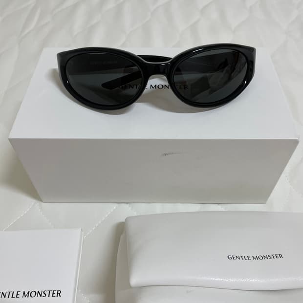 젠틀몬스터 선글라스 영 01