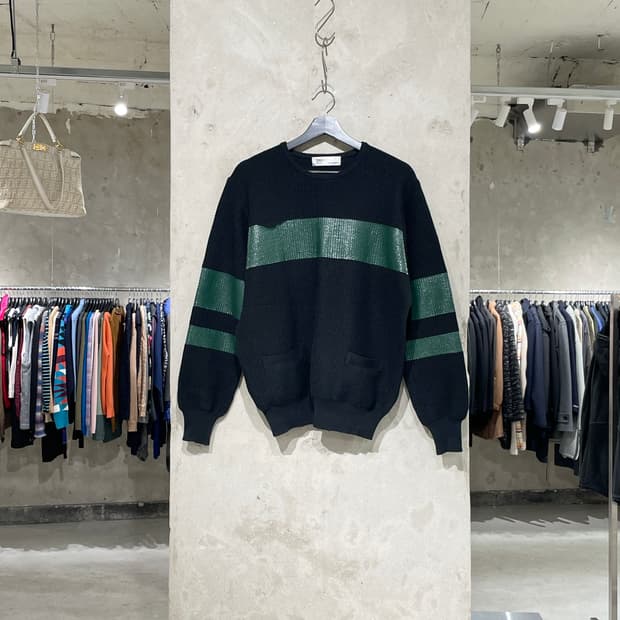 토가 비릴리스 블랙 아세테이트 그린 패널 와플 니트