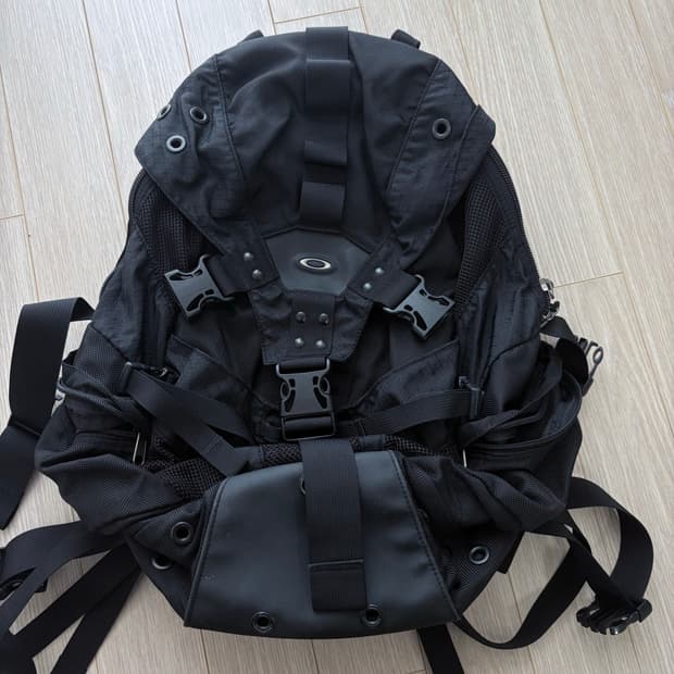 오클리 3.0 아이콘 블랙 백팩