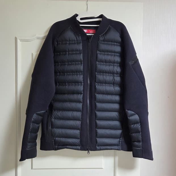 나이키 테크팩 에어로로프트 자켓