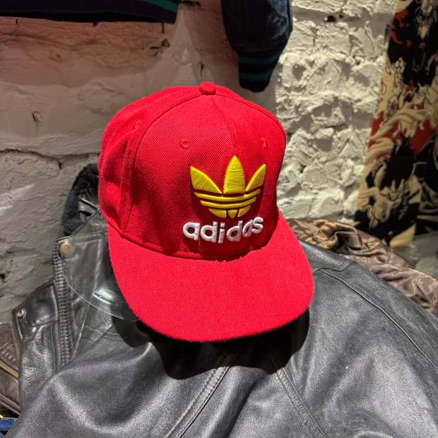 아디다스 올드스쿨 빈티지 스냅백