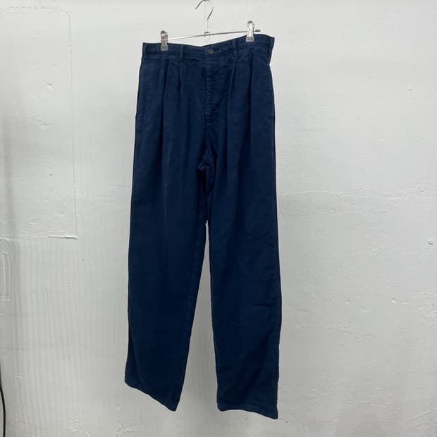 [31.5] C.P COMPANY TWO-TUCK PANTS