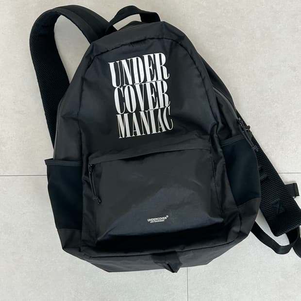 언더커버 X 뉴에라 백팩