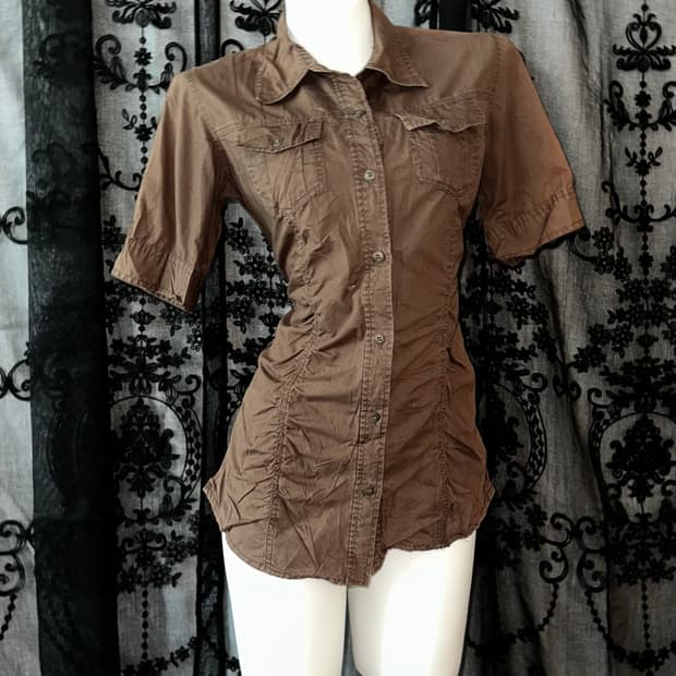 brown shirring shirt