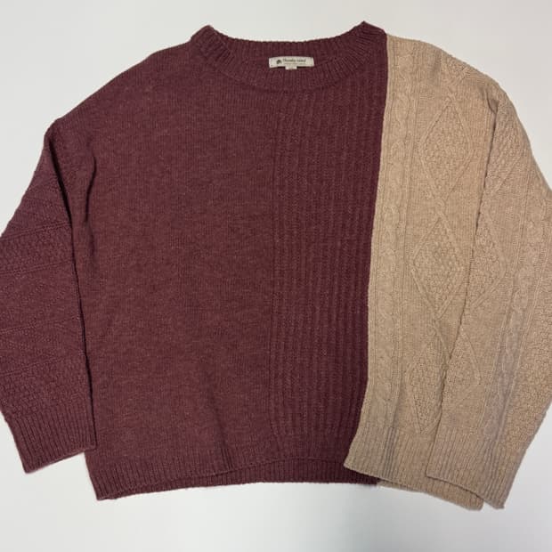 여성 써스데이아일랜드 컬러 블록 풀오버 라운드넥 니트