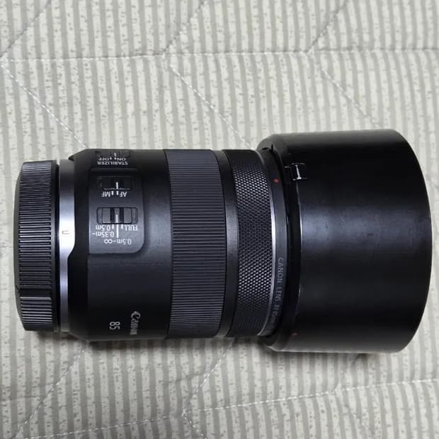 캐논 RF 85mm F2 MACRO IS STM 렌즈