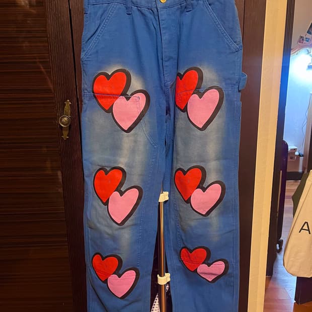 [남녀공용M]더뮤지엄비지터 하트 프린팅 블루 데님 팬츠