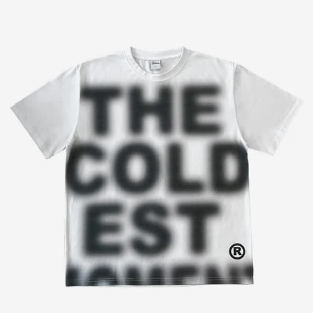 더콜디스트모먼트 TCM blur logo T