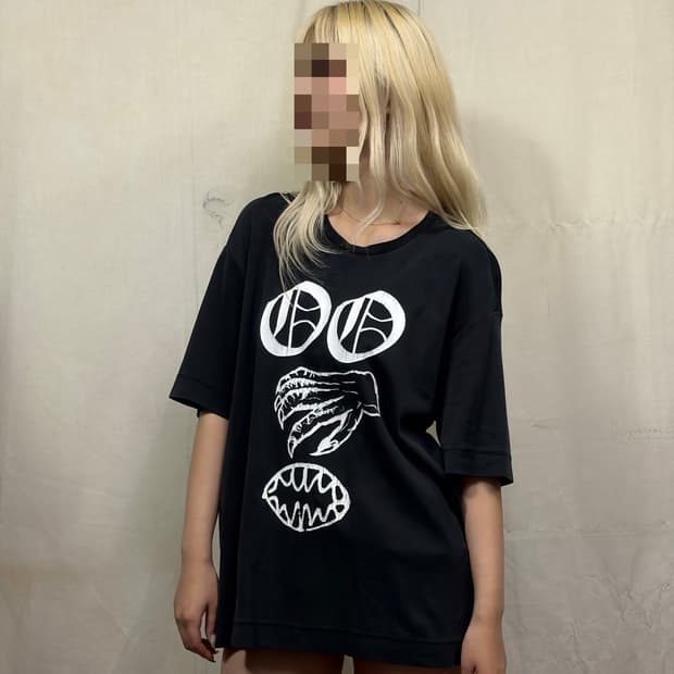 디젤 블랙 골드 몬스터 스컬 핸즈 프린팅 반팔 티셔츠