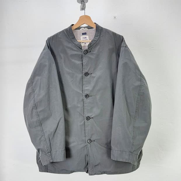 나나미카 차콜 그레이 밴드 칼라 코튼 자켓